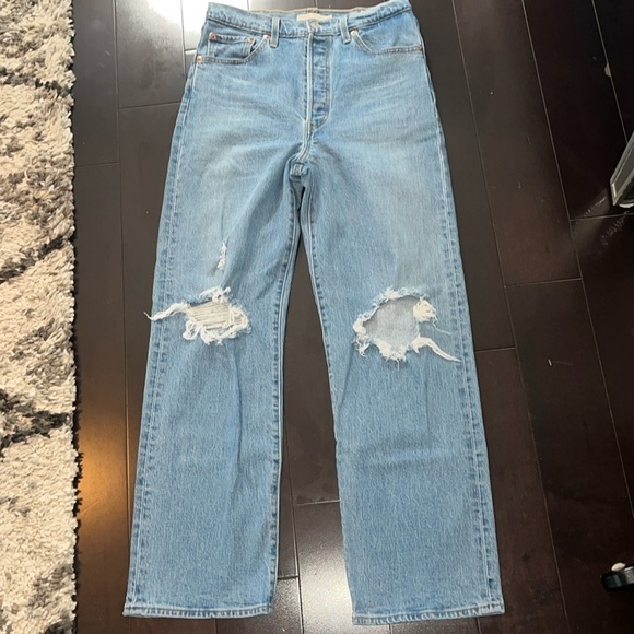 LEVIS ‘Ribcage Straight’ Premium High Rise Ankle Show Jeans - Ripped Knee - 29” - Picture 1 of 10
